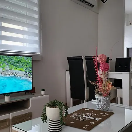Apartman Teja Deluxe *