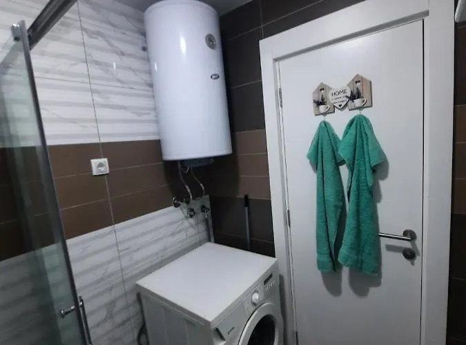 Teja Deluxe 아파트